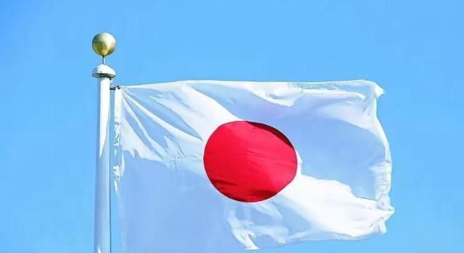 日本惊出一身冷汗！日本军舰刚挑衅性的经过台湾海峡，朝鲜直接朝着日本经济海域方向发