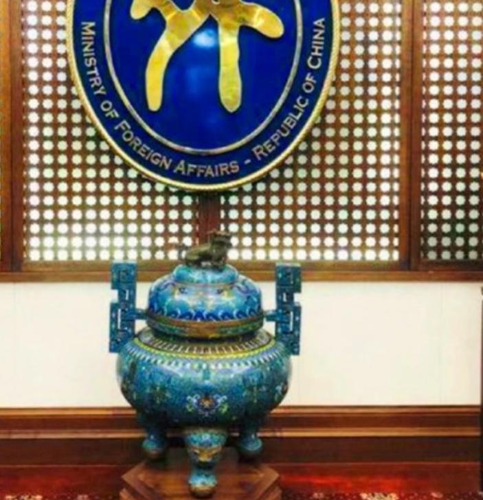 巴西“驻台代表”打响了第一枪。
巴西驻台商务办事处处长桑路易在接受台媒《上报》专