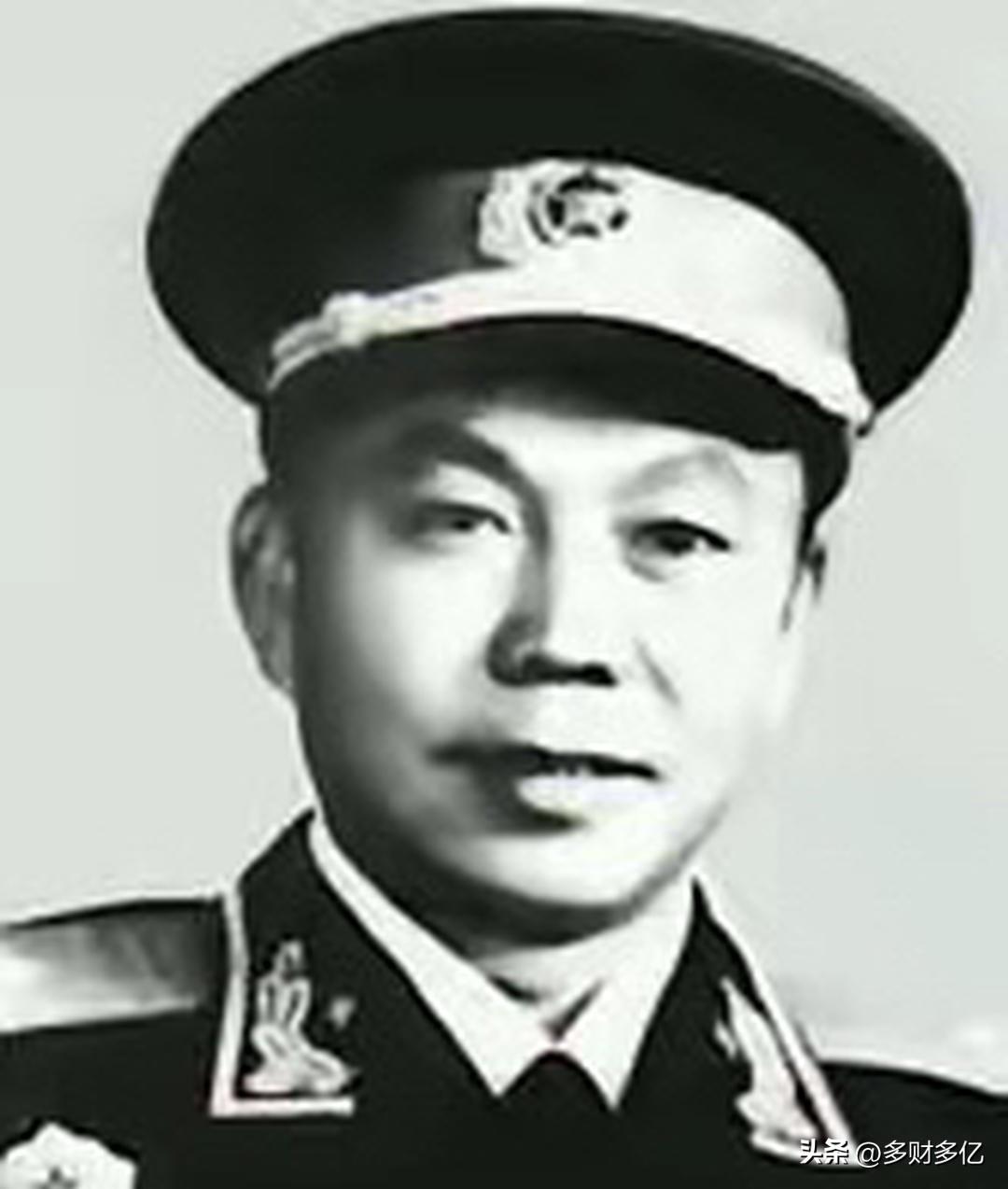 时隔50年回乡，开国少将只为兑现牺牲战友遗言，谁知见面瞬间全场落泪
 
1984