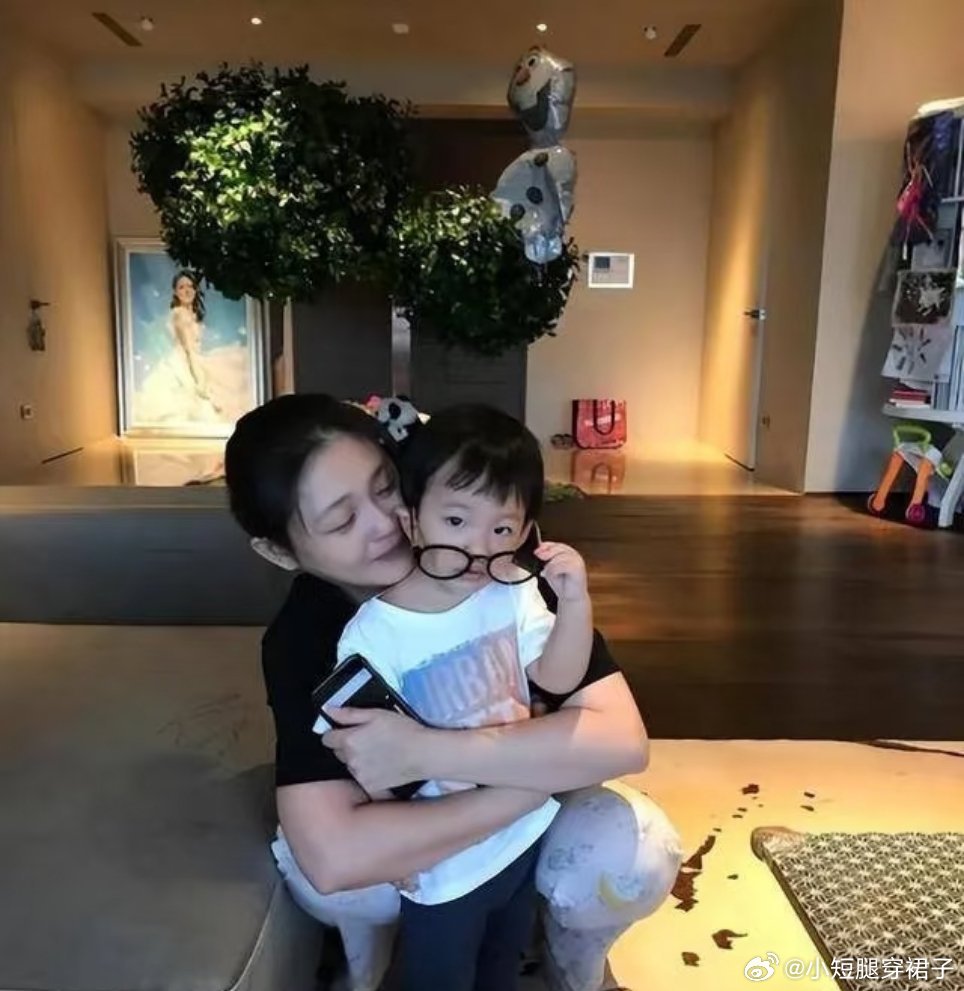 小玥儿才11岁明明大S可以更幸福，你说为什么这么遗憾呢？ 