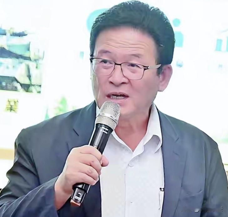 台湾彰化这次县长选举炸开了锅，党龄快四十年的前彰化市长邱建富，宣布退出民进党自己