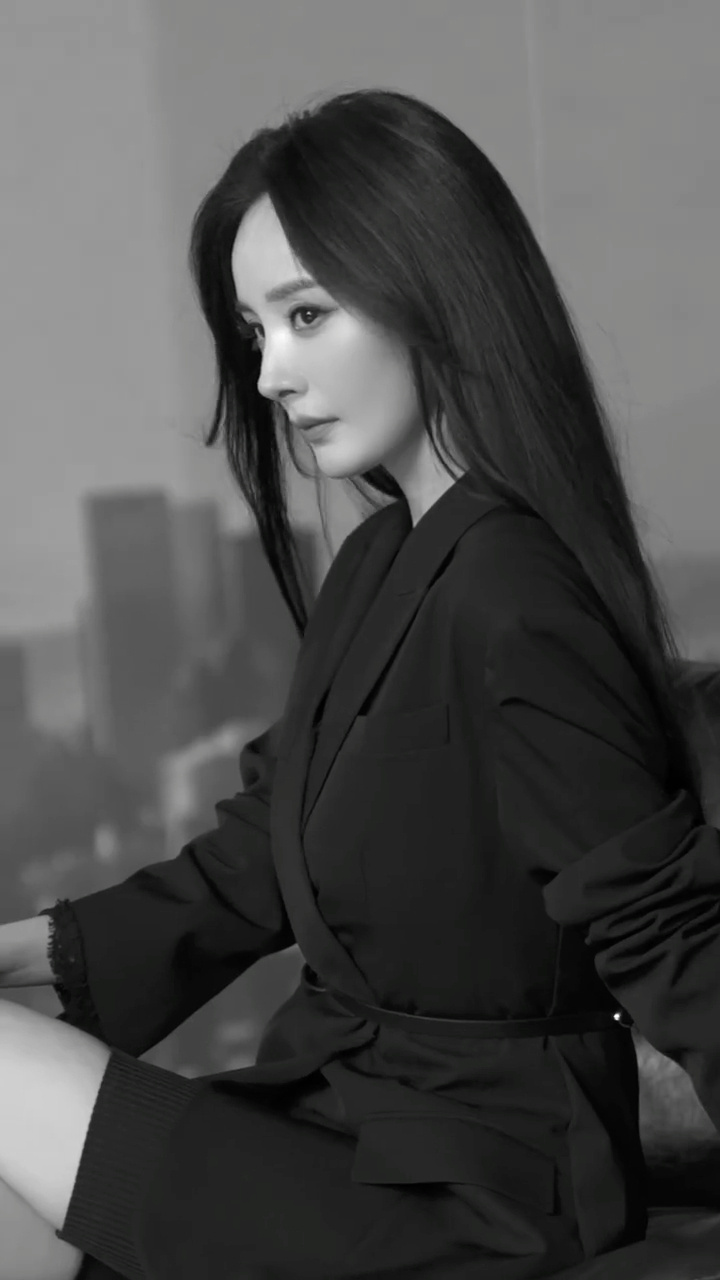 杨幂[超话]杨幂和火锅 ym杨幂0912生日快乐 “你是我永远无法用语言描述的心