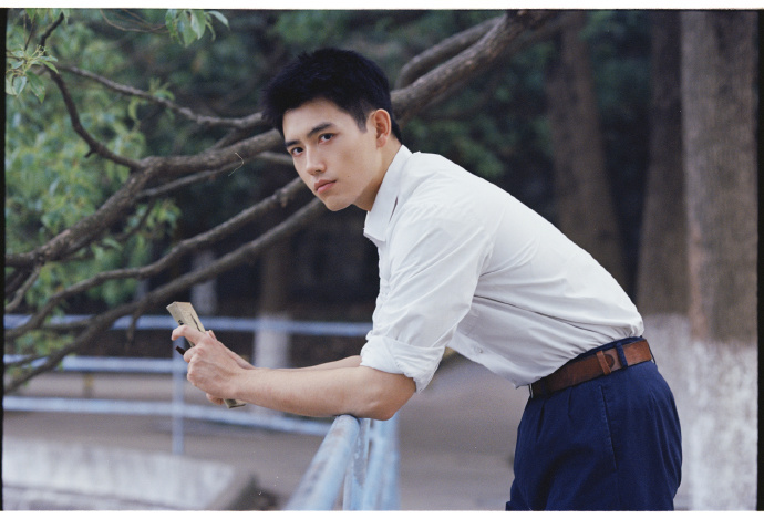 陈飞宇起飞前发的方穆扬12宫格陈飞宇起飞前发的方穆扬12宫格📷谁被这份惊喜感动