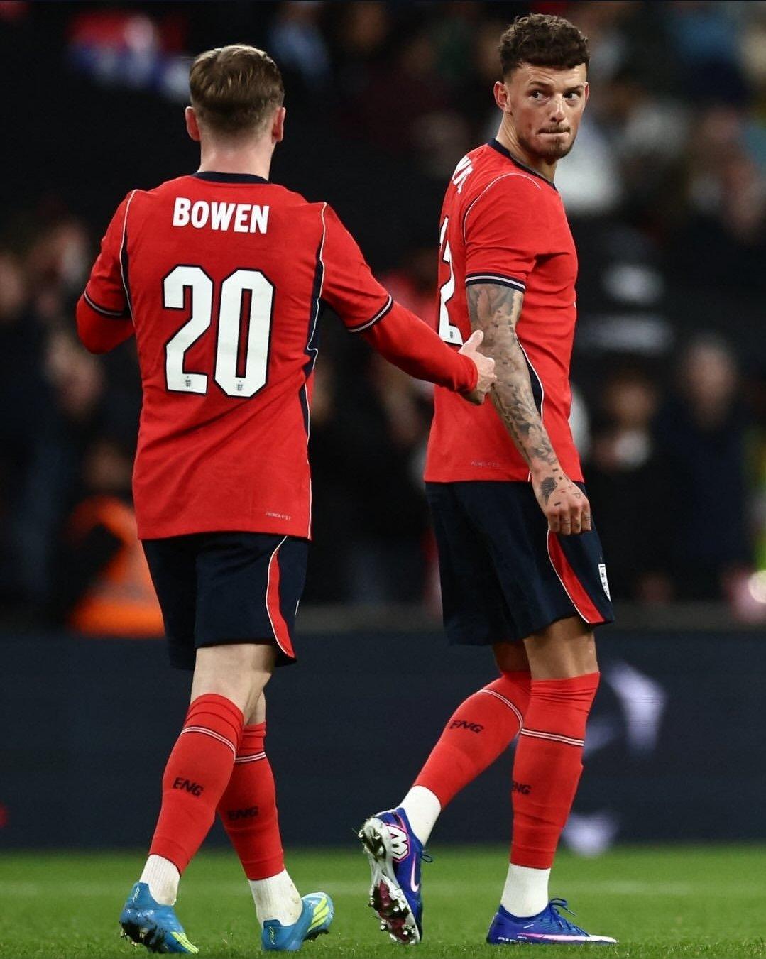 【属于白本的一天】国际友谊赛，英格兰1-1战平乌拉圭，时隔3年4个月再度入选英格