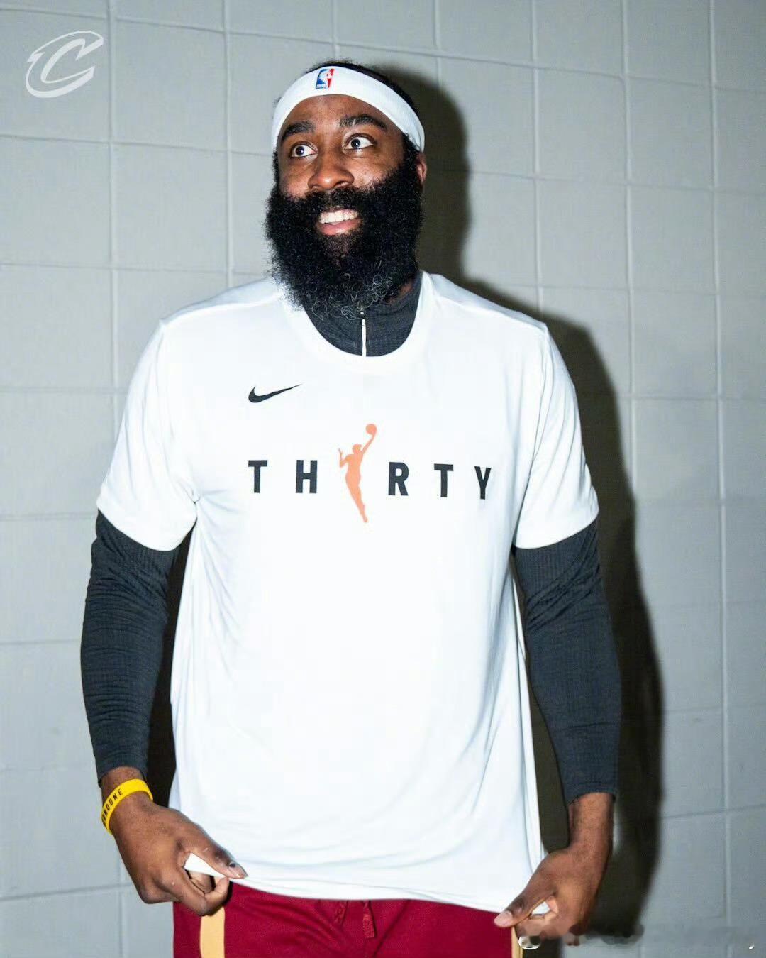 骑士明天对阵奇才的常规赛收官战缺阵球员有：阿伦、埃利斯、布莱恩特、莫布里、哈登、