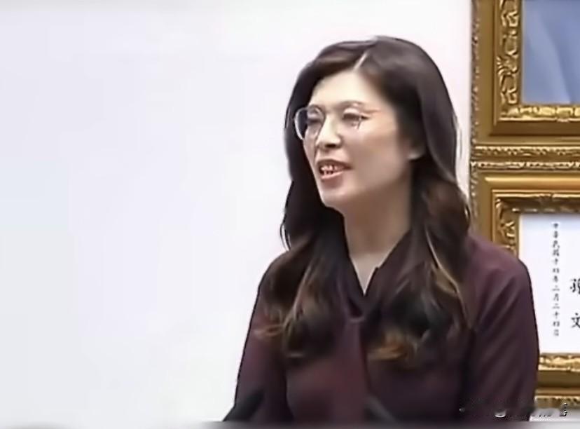 从昨天国民党内部这场因为军购预算方案激化的矛盾，就可以看出郑丽文在国民党内部真的