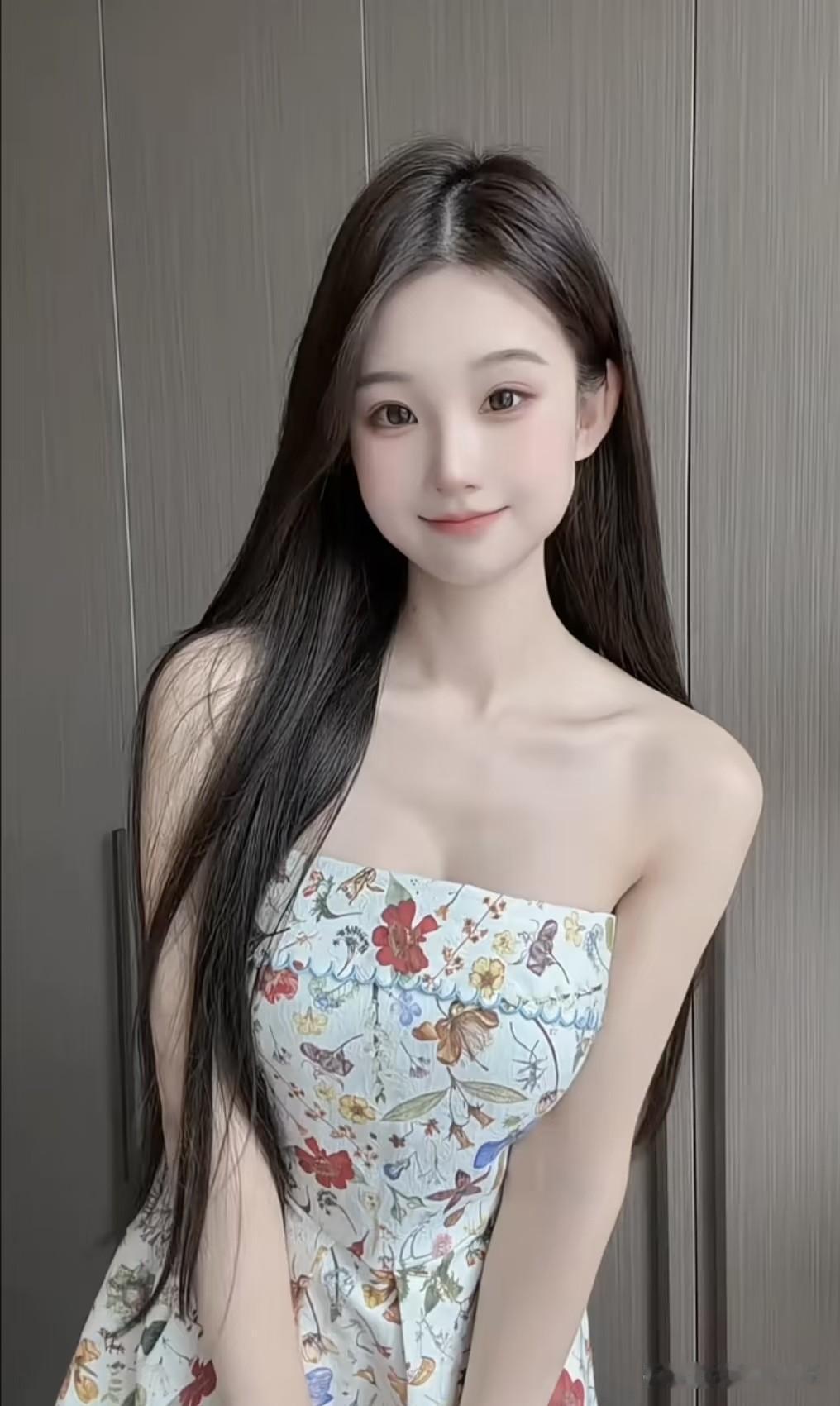 甜美少女风，花裙搭配长直发，清新自然！🌸💖