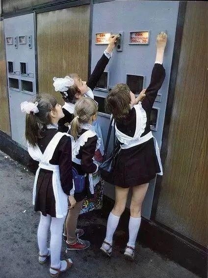 前苏联历经七十多年的艰辛建设，终于建立起社会主义的宏伟基业。然而，一场私有化浪潮