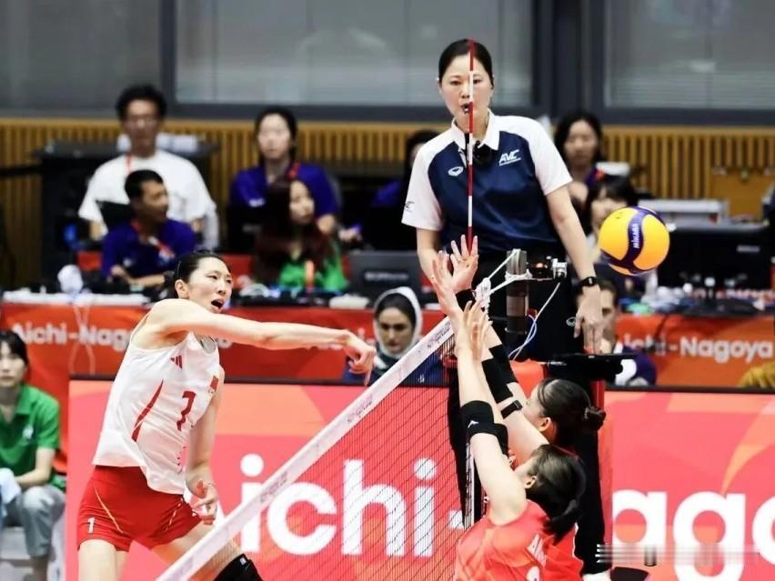 9月22日晚，爱知·名古屋亚运会女排决赛，中国女排以3-0完胜东道主日本队，三局