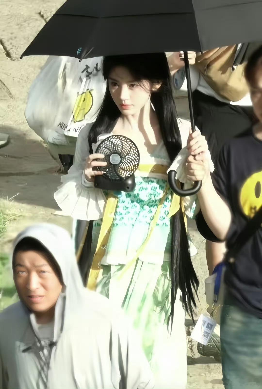 小黛黛 ​​​