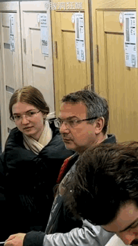 原来暗门里真有时空隧道
隧道哲学 走时空隧道 宇宙隧道 人工时空隧道 3d时空隧