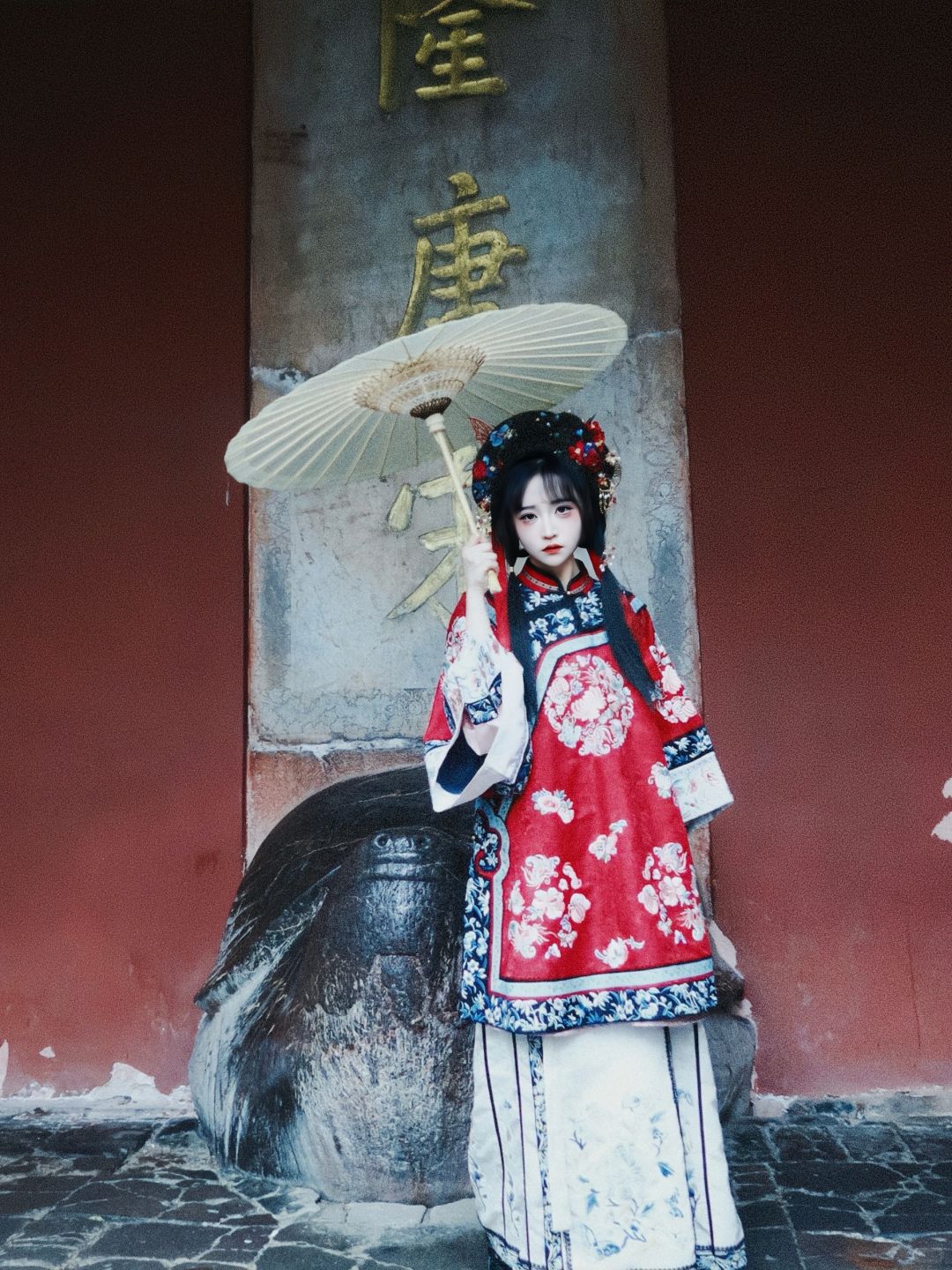 清汉女加上阴雨天，在孝陵吓了路人一跳