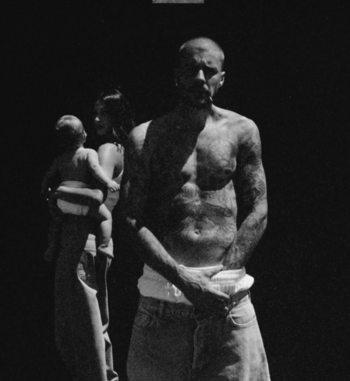 一年前的今天，Justin Bieber发行了《SWAG》。 