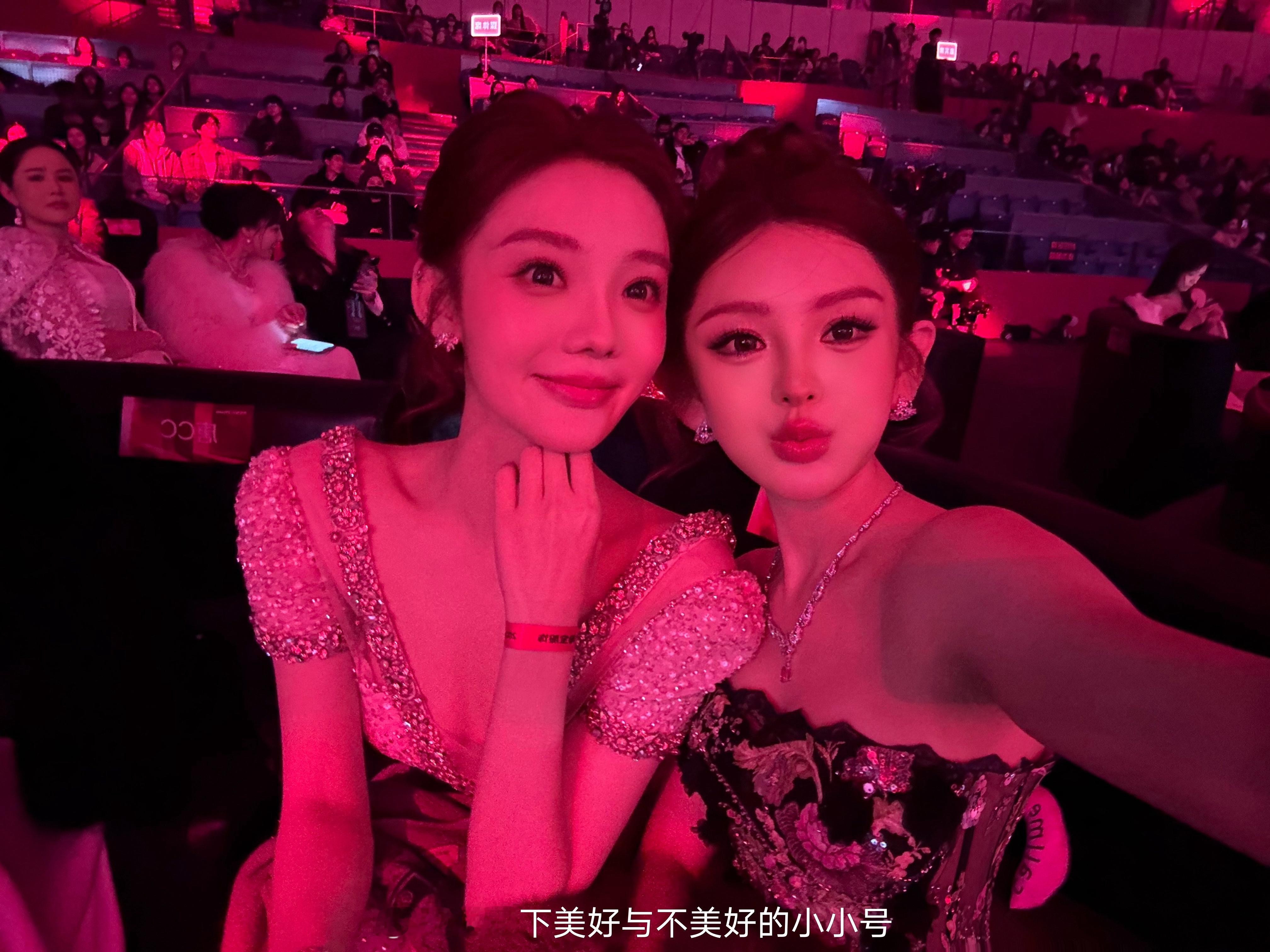 感谢淘宝举办这样的活动让我们可以相聚聊的不亦乐乎哈哈哈哈哈哈 ​​​