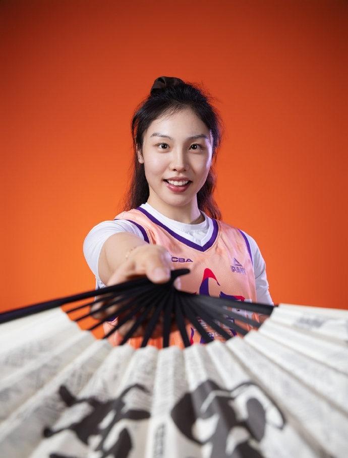 笑不活了！坎贝奇关键漏人，张茹全场唯一进球准绝杀WCBA总决赛这一球真的要笑喷了