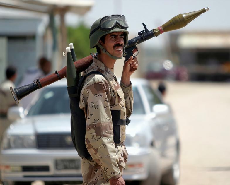 每天认识一件兵器 俄罗斯RPG-7反坦克火箭筒RPG-7是苏联研制的单兵反坦克火