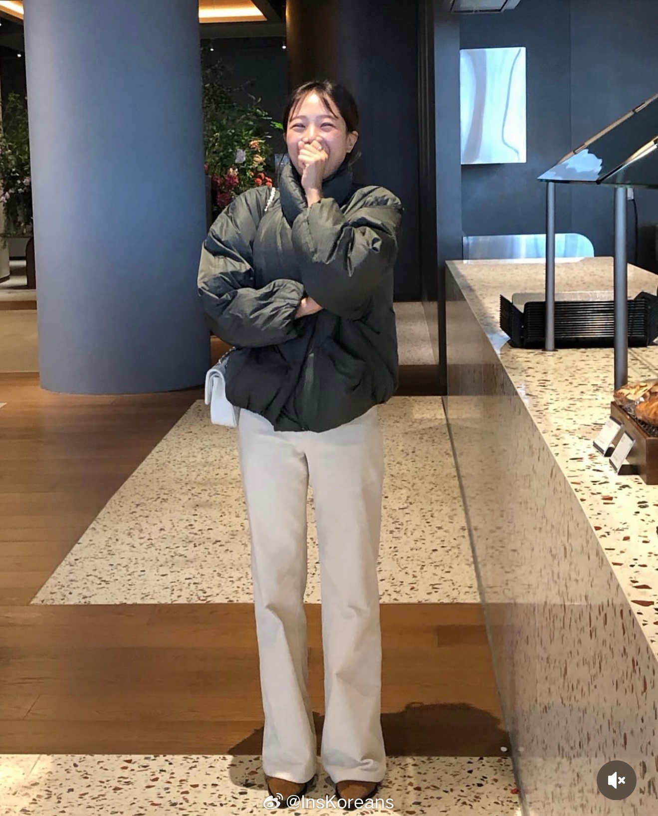 穿搭分享  连续更新第2290天一组韩国女生初冬搭配好喜欢这舒服的穿搭 韩系穿搭