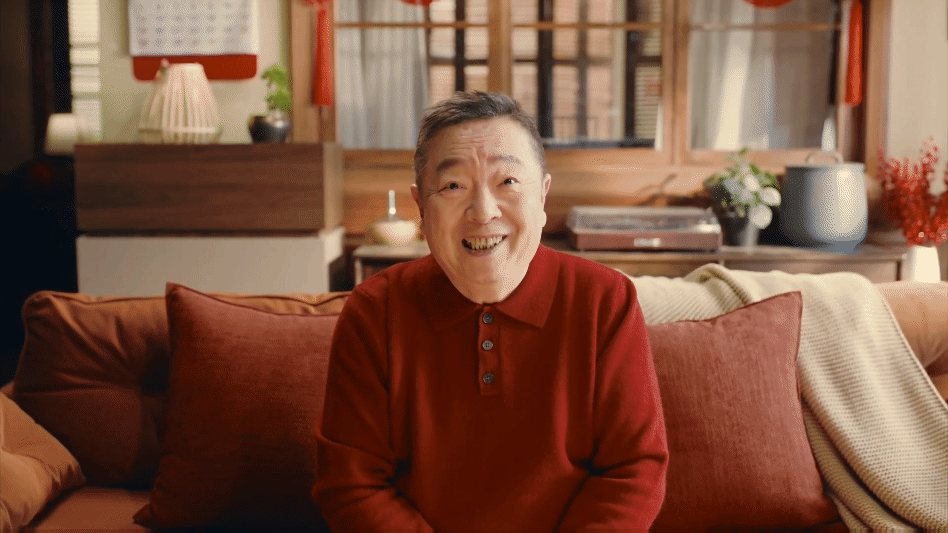 除了董浩叔叔谁还管我叫小孩 董浩叔叔的一声“孩子们”，瞬间把时光拉回童年。时值小