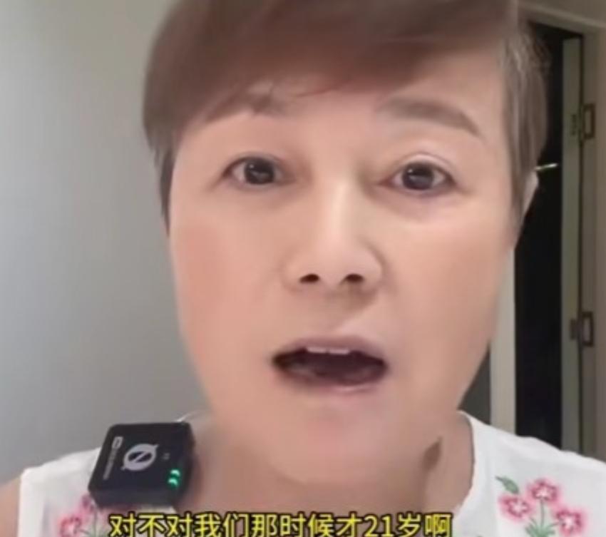 史晓燕真的非常坦诚，直截了当的告诉大家，就是因为年轻时候犯了错误，婚内出轨，所以