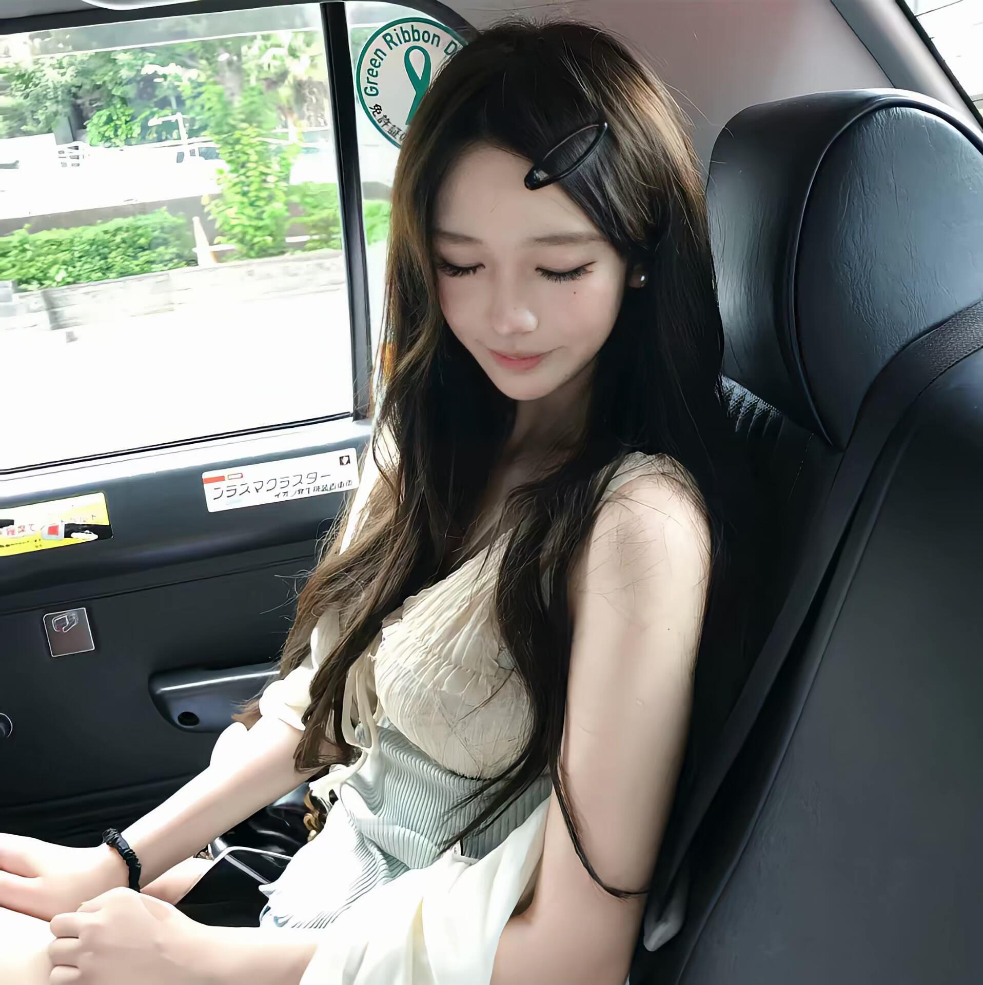WeChat ｜氛围感女生头像 ​ ​​​