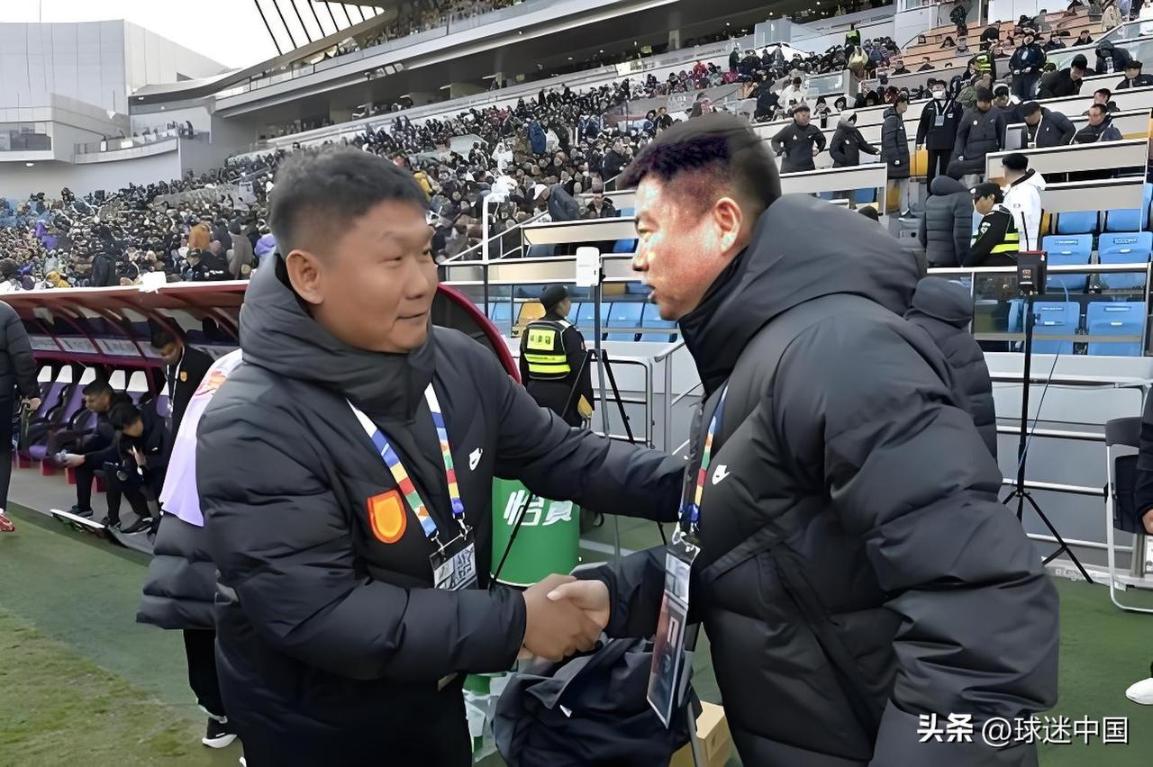 2009年的夏天，香河训练基地。26岁的刘建业第一次穿上那件印着五星红旗的红色战