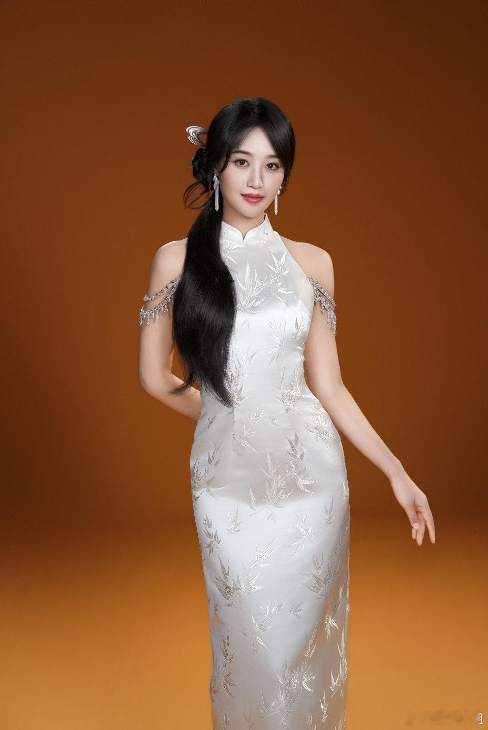 蓝盈莹这句小心姐感依赖姐姐迎来了权威的蓝盈莹身体比大脑先‘答题’！蓝盈莹机场被问