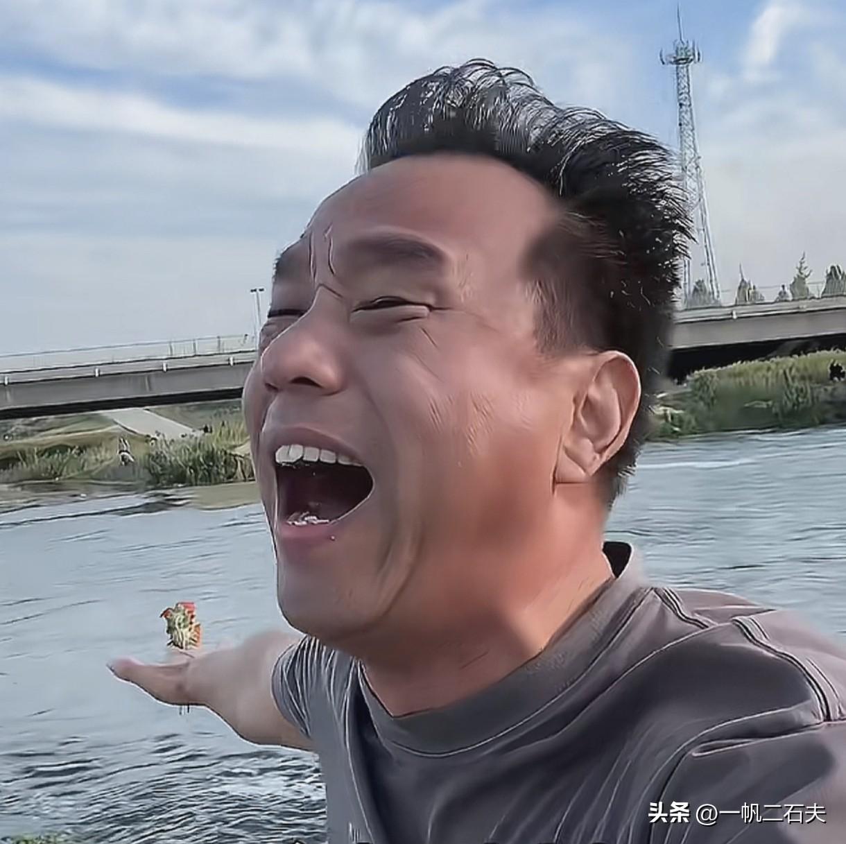 《香茶醉人何须酒，
   唯有散金碎银解忧愁。》
    [微风][微风][微风