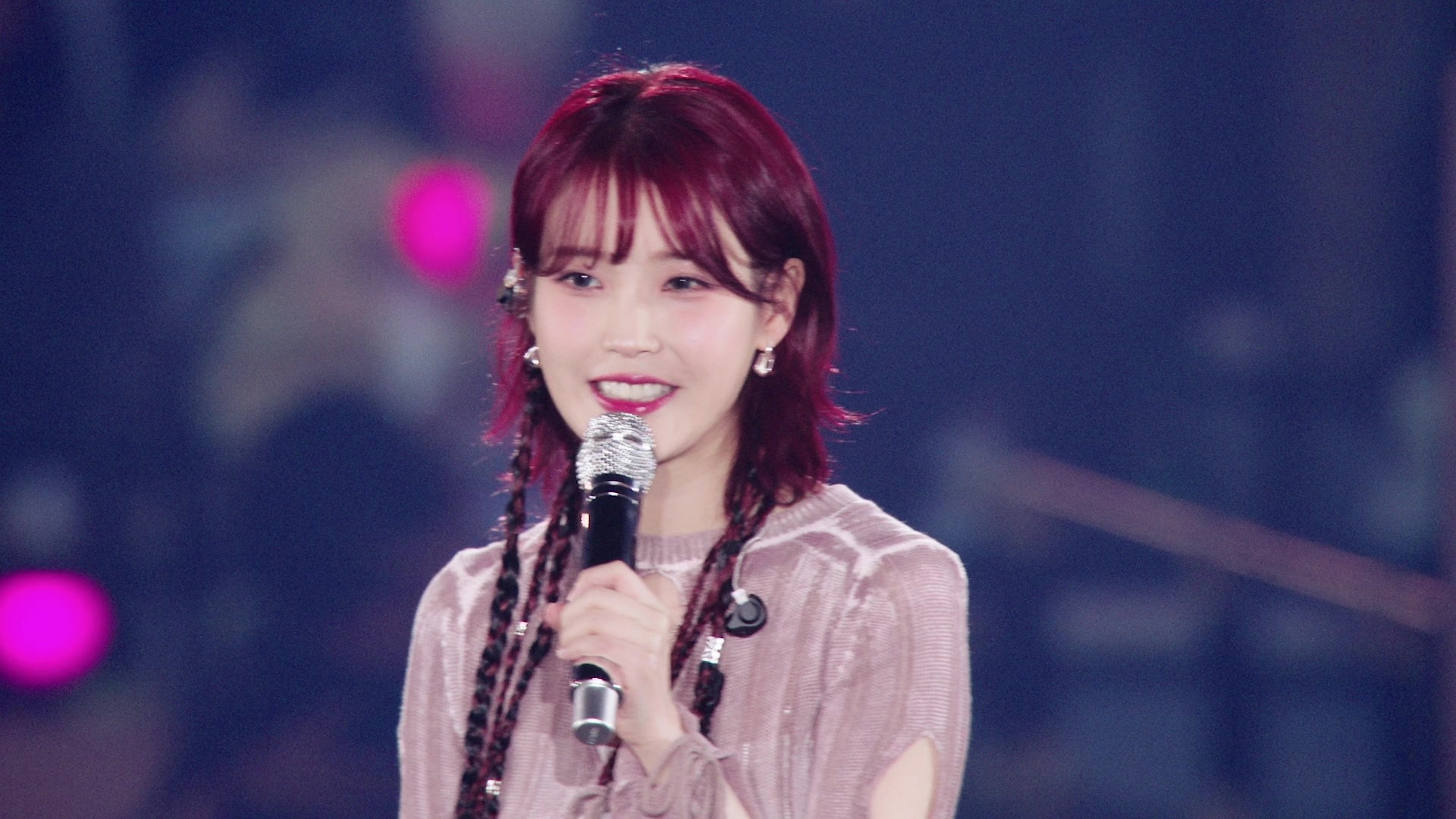 2024 IU 世巡演唱会截图包持更...按造型分类文件夹 ​​​