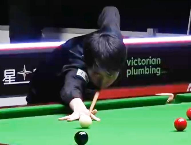 常冰玉轰出单杆147，有望战胜马奎尔，晋级英锦赛第四轮！


北京时间11月25