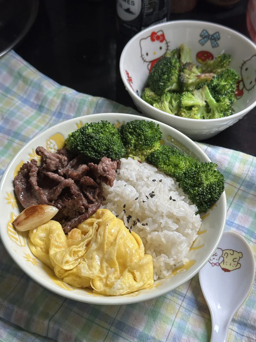 >ᴗOಣ 哞吃哞哞饭