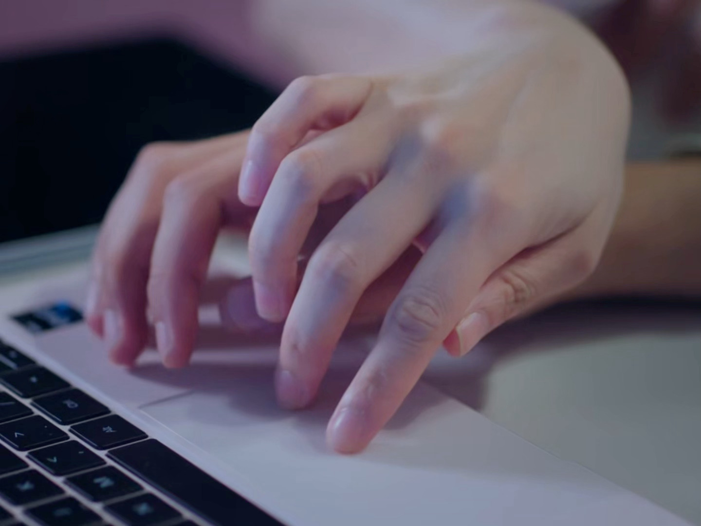 狙击蝴蝶  严重怀疑你小子是故意的狙击蝴蝶 第一次当狗怪不好意思姐姐从从容容弟弟