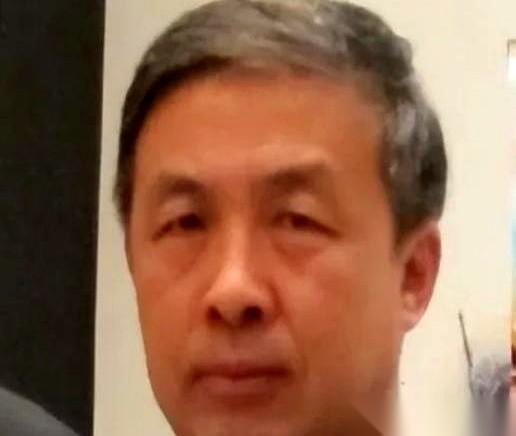 “中国赶紧向美国‘认怂’，主动放弃发展权才是唯一活路！再晚就没机会了！”
几年前