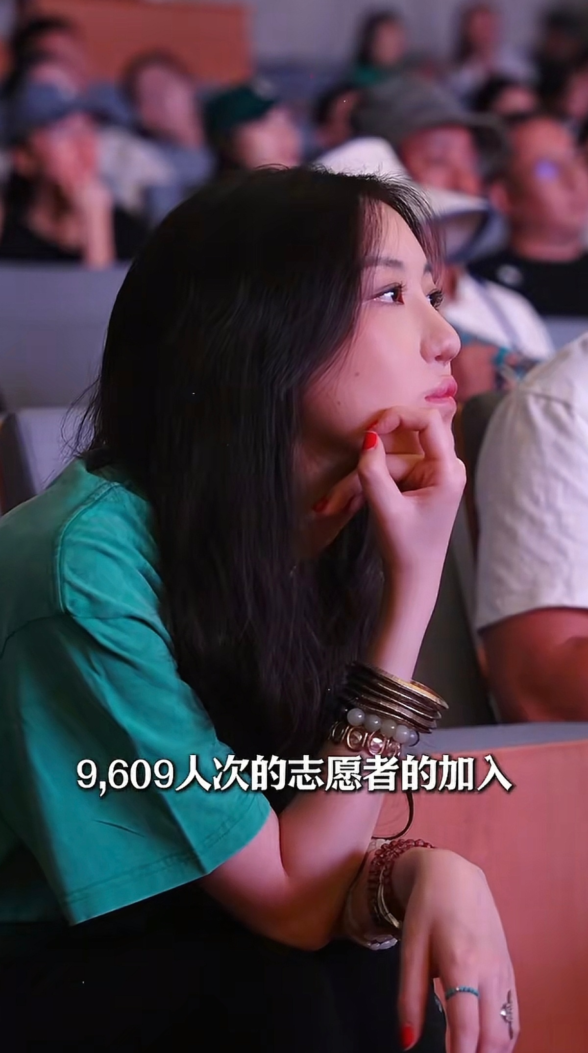 李亚鹏和女儿李嫣一起出席嫣然慈善基金会的活动。 ​​​