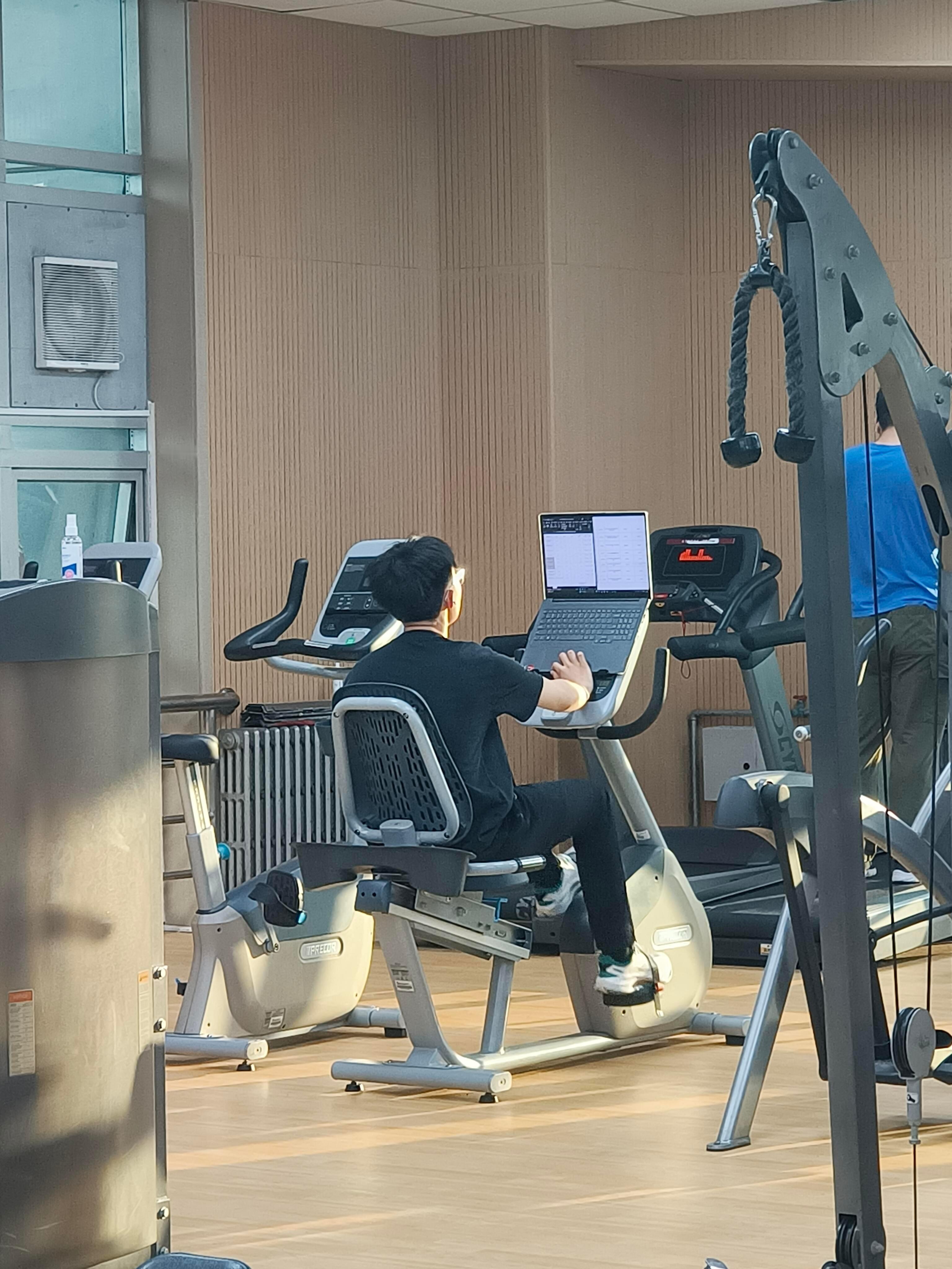 这难道就是顶级牛马的自律吗 ​​​