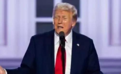 特朗普曾经在采访时表示：如果中方武统台湾，那么美国将会毫不犹豫的对北京进行轰炸，