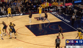 湖人被76人打出18-2攻击波的两个原因：
北京时间11月28日，湖人与76人的