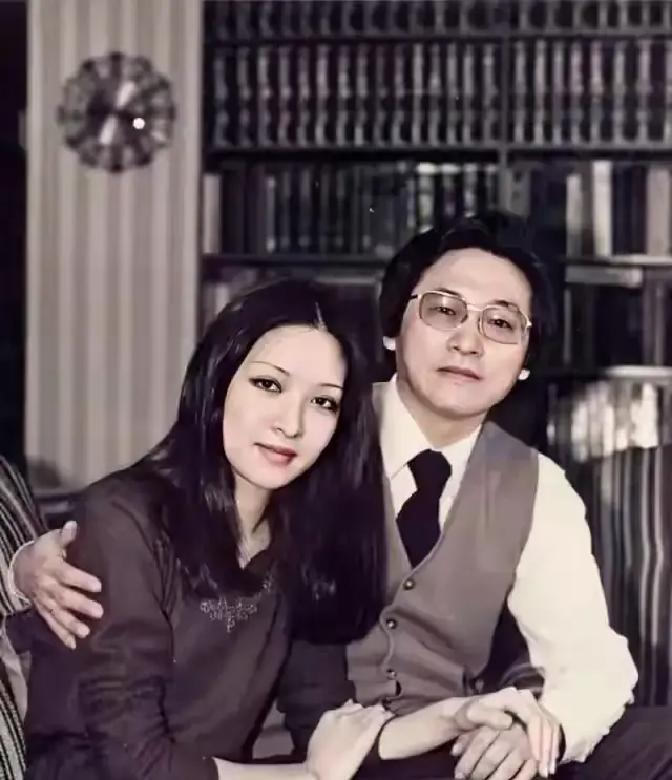 台湾第一美人胡因梦，结婚时婚纱是白色睡衣，婚戒是临时买的银圈，一场酒席都没摆。