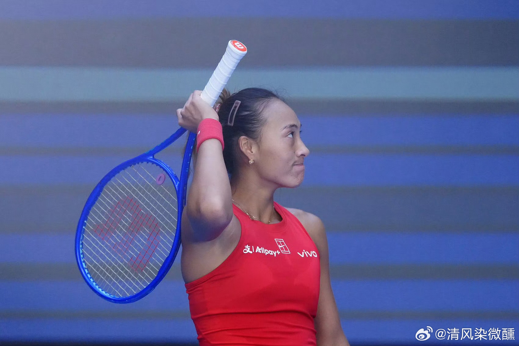 郑钦文晋级中网女单第二轮中网首轮上演中国德比，郑钦文和施晗苦战三盘。首盘打到抢七