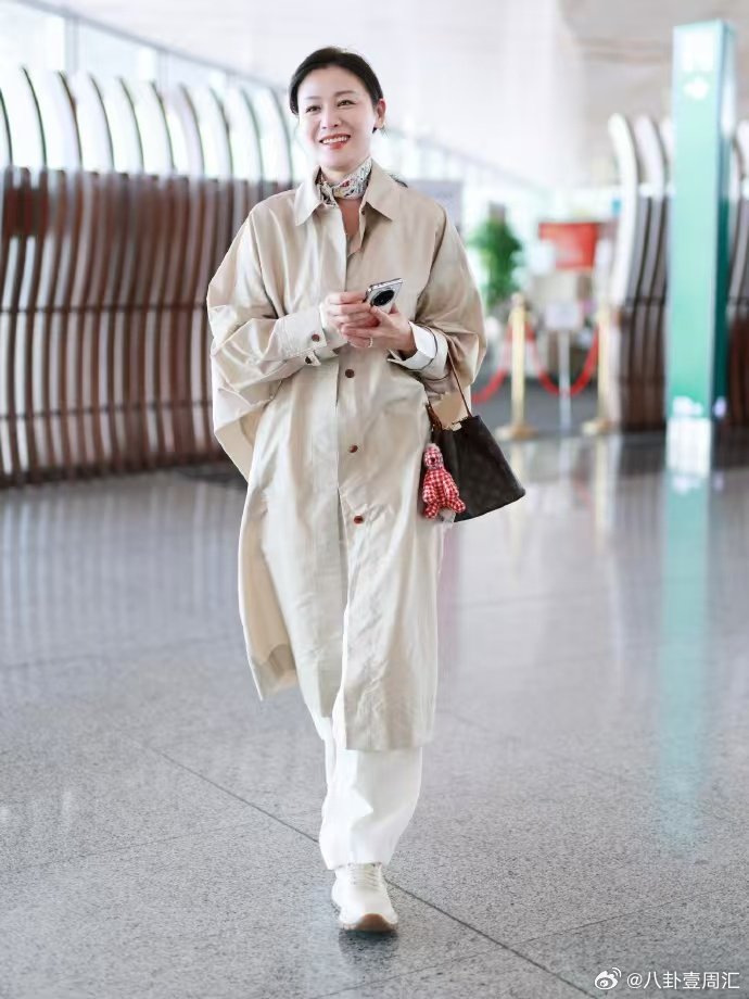 浪姐7出发路透浪姐7机场出发路透 浪姐7已经开始陆陆续续出机场路透了，李小冉、叶