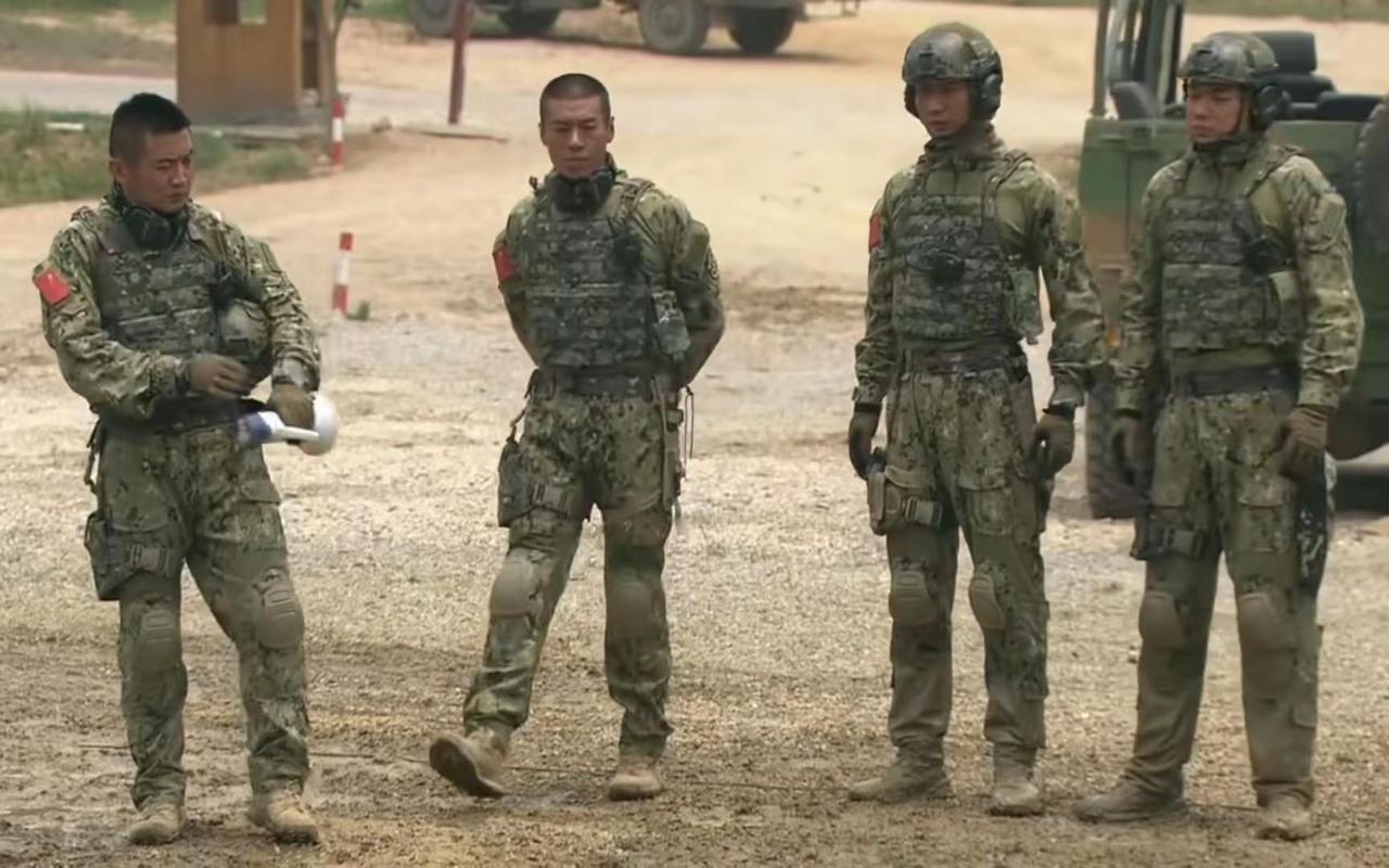 中国陆军，听党指挥，能打胜仗，作风优良，请党放心，强军有我