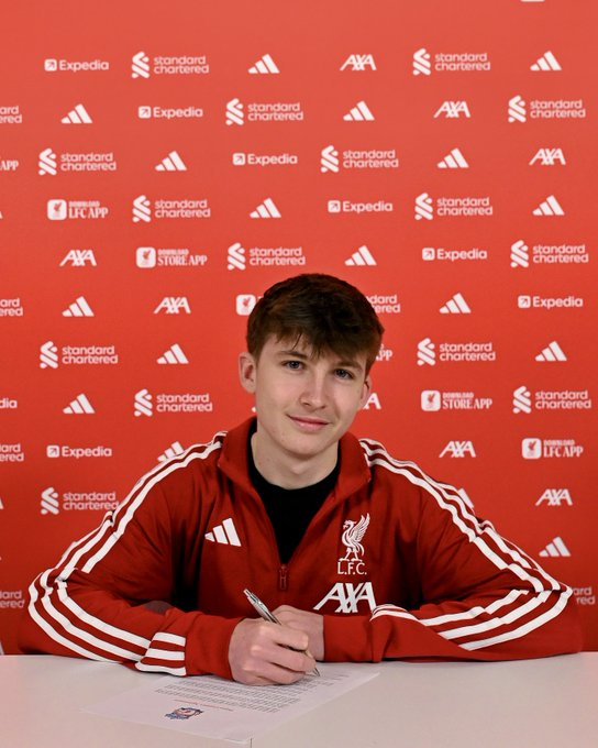 利物浦青训 小英格索普签下了第一份职业合同，祝早日康复👊 