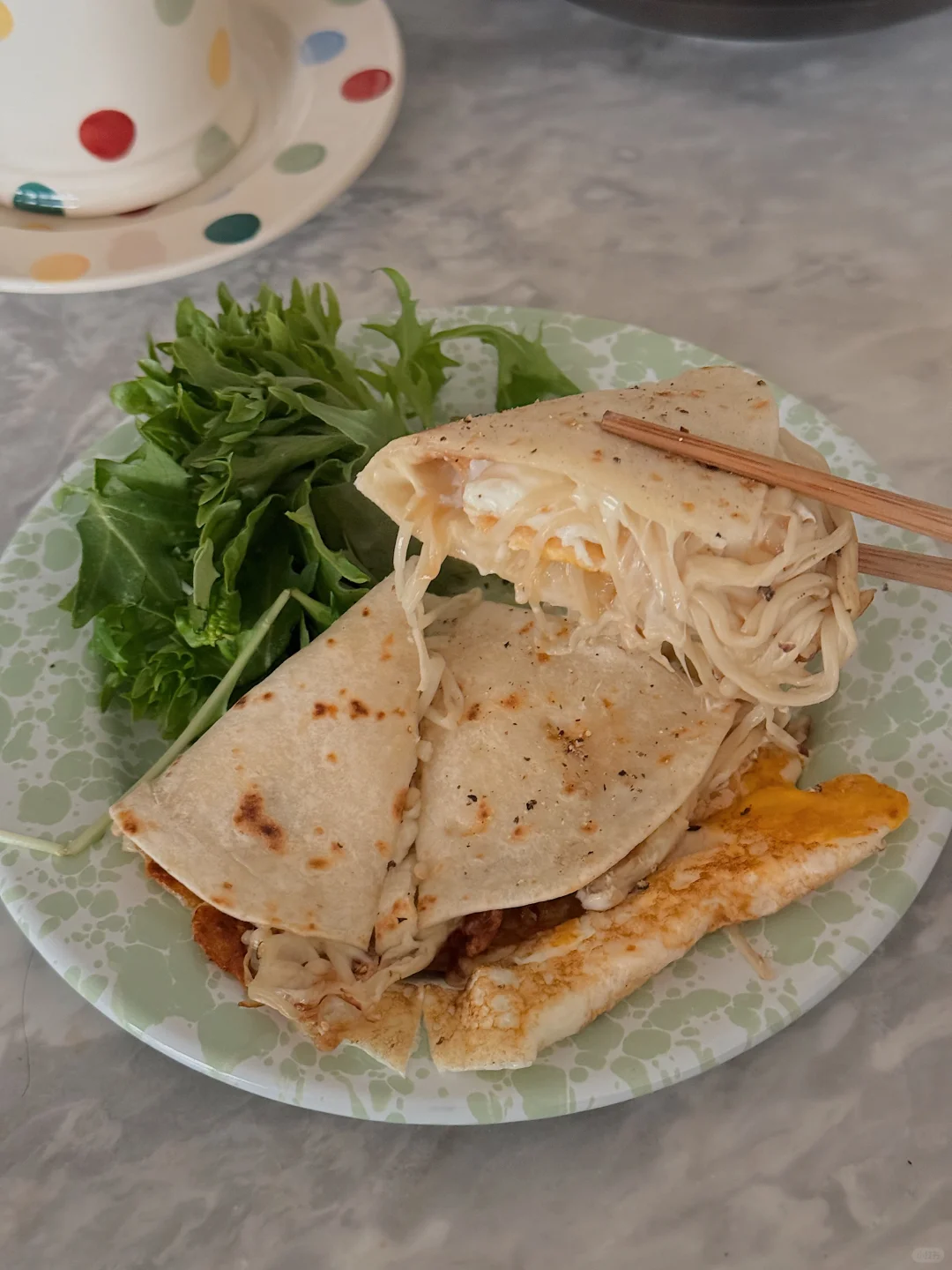 金针菇芝士蛋饼！