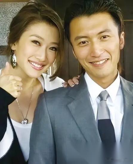 谢霆锋，引发热议。 6月23日，45岁的谢霆锋，冲上热搜，这一次，不是因为女友王
