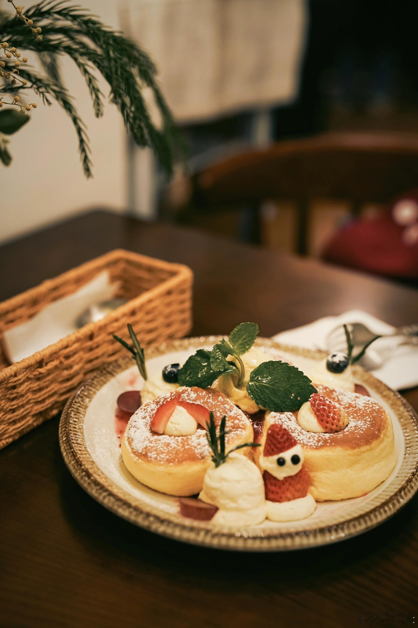 “人生最曼妙的风景，竟是内心的淡定与从容。” 刷朋友圈时，看着同龄人飞遍各地追演