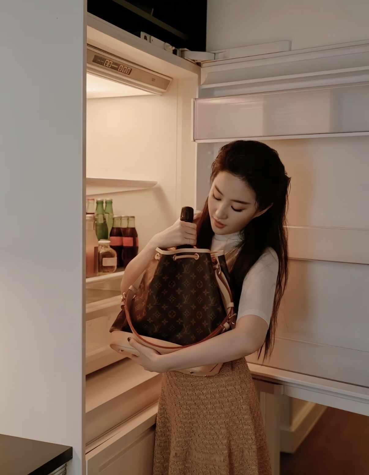 大家多看看我老婆
任何风格都能驾驭 惊为天人的美貌 我喜欢的人被很多人喜欢