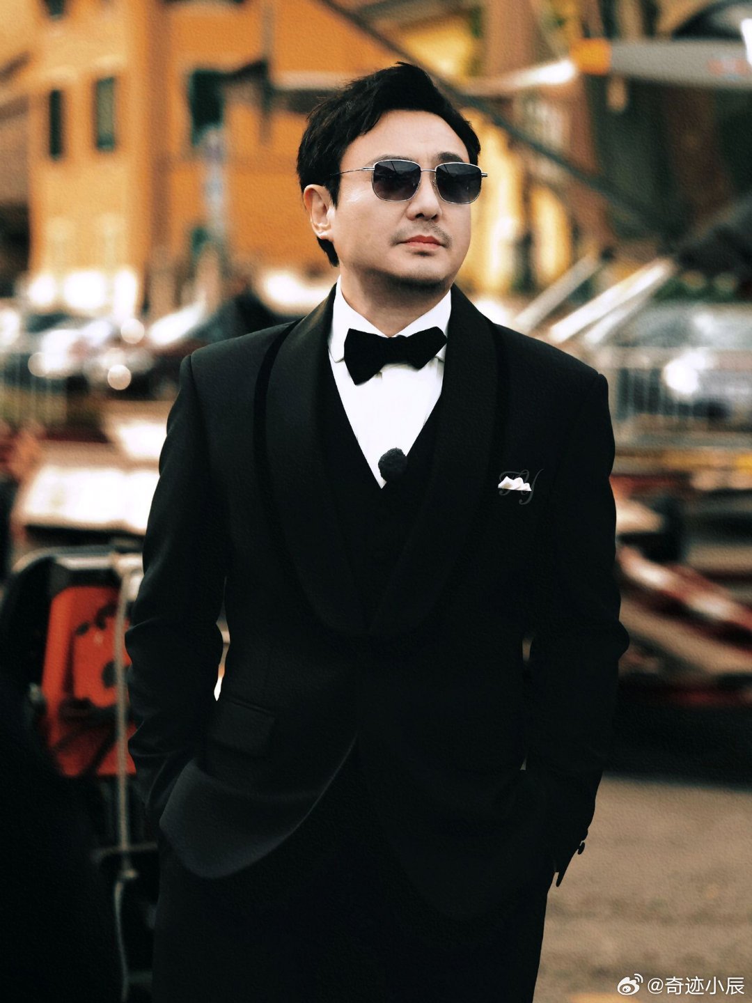 沈腾沈腾飞驰的眼泪我终于懂了 一个人跑不完的路，一群人可以。张驰不再只赌自己，而