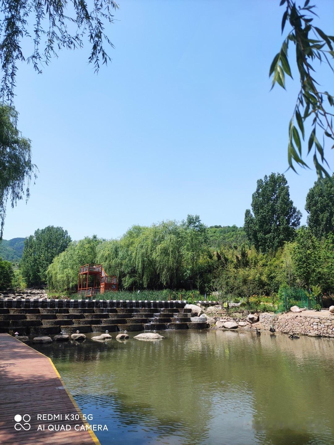 我国建成世界最大寄递网络

北国大地，千里冰封；查干湖上，马蹄阵阵。

数九寒天