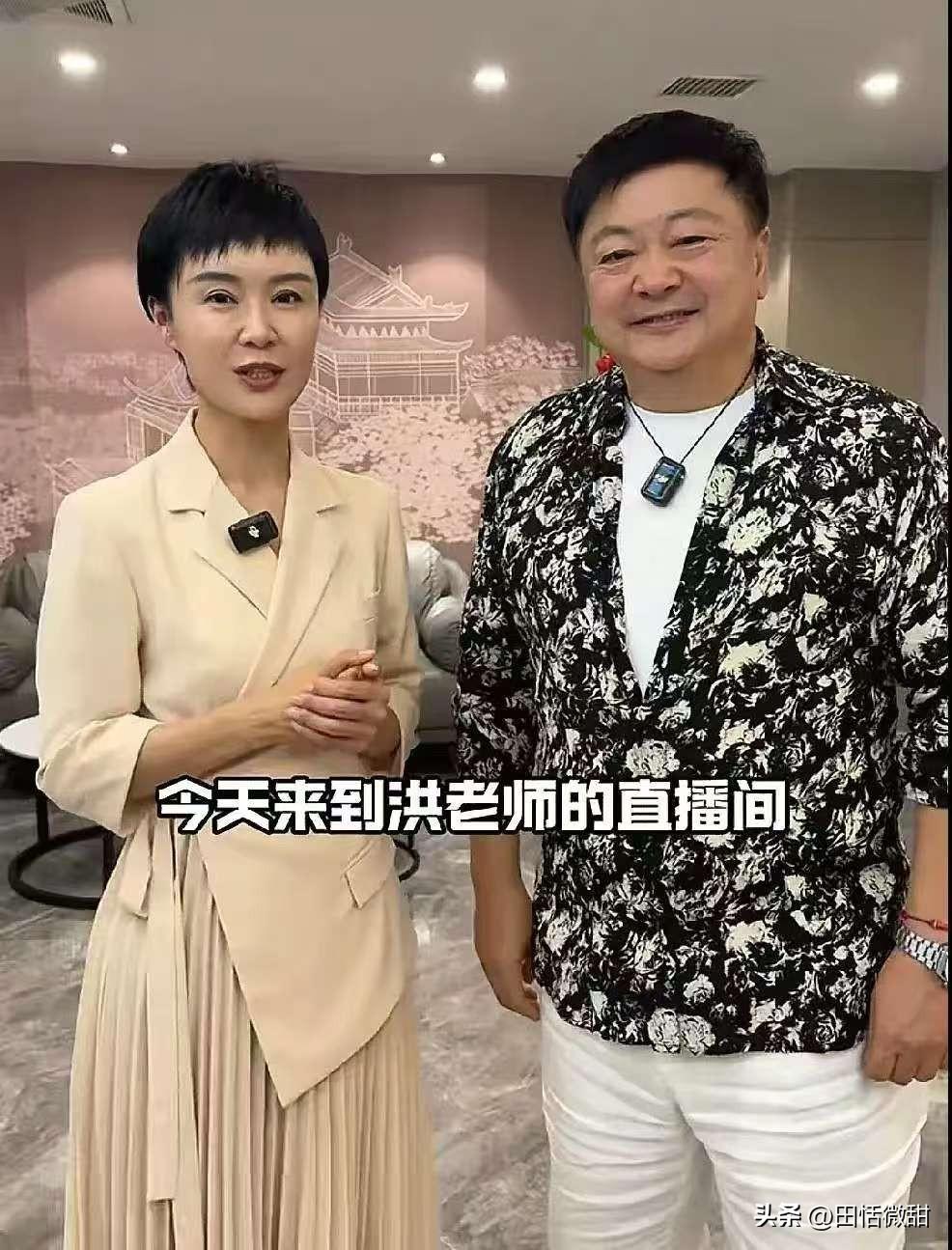 演员洪剑涛回忆悼念贺娇龙。

洪剑涛称，两人相识可以追溯到2022年。当时贺娇龙