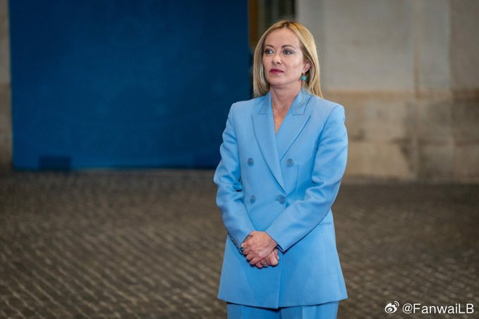 梅洛尼遣责了Shahed攻击罗马尼亚居民楼。同时她表示，将派出超过100名意军和