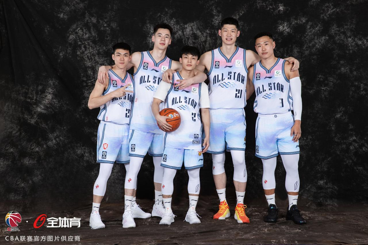 全明星赛南区明星队官拍帅照来啦！